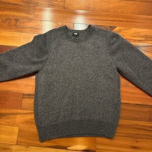 Uniqlo Dark Gray Crewneck Sweater